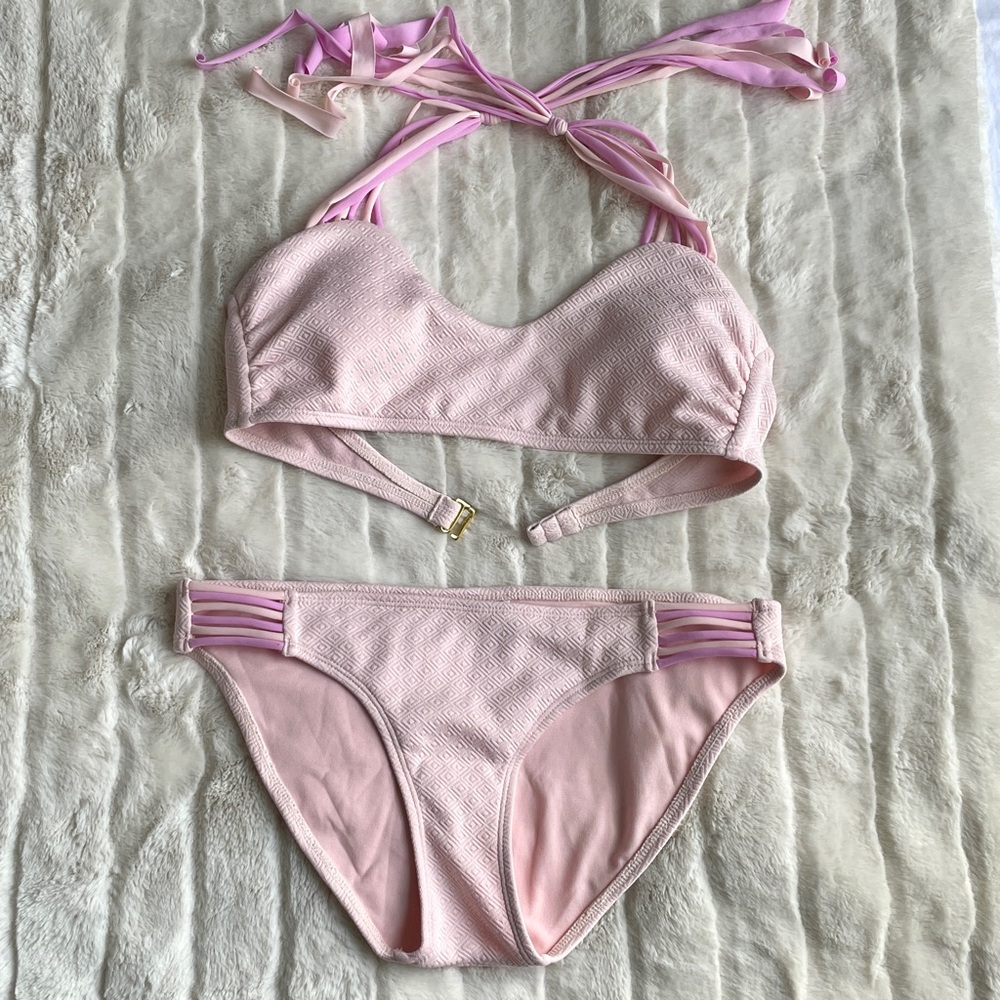 Women’s Light Pink Bikini Set - Stylish Two-Piece Swimwear